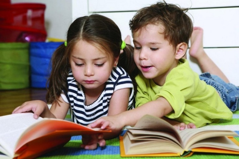 Rèn luyện cho trẻ đọc sách từ nhỏ để tăng kỹ năng học hỏi